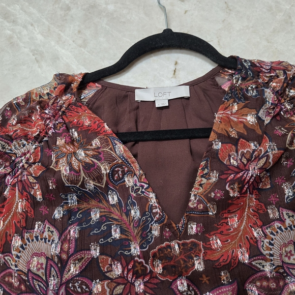 Floral V-Neck Sheer Blouse - Picture 3 of 4
